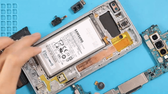 خطوة 19 في تبديل الشاشة سامسونج S10 / S10 PLUS