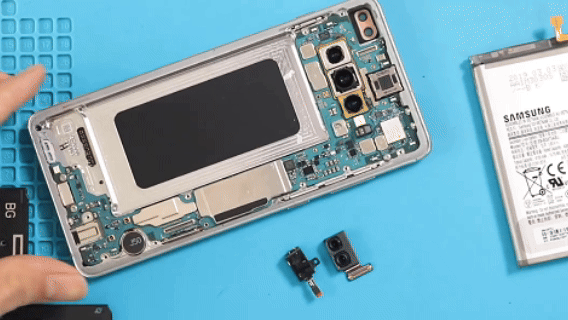 خطوة 30 في تبديل الشاشة سامسونج S10 / S10 PLUS
