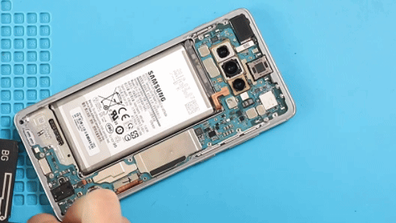 خطوة 31 في تبديل الشاشة سامسونج S10 / S10 PLUS