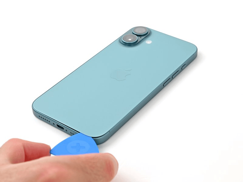 خطوة 6 في تبديل سماعة الأذن IPHNOE 16 PLUS