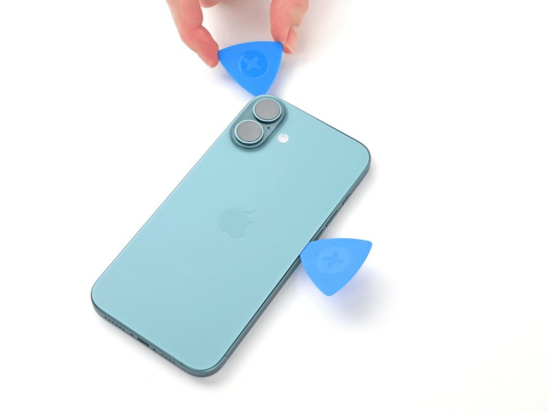 خطوة 10 في تبديل سماعة الأذن IPHNOE 16 PLUS