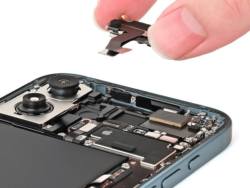 خطوة 30 في تبديل سماعة الأذن IPHNOE 16 PLUS