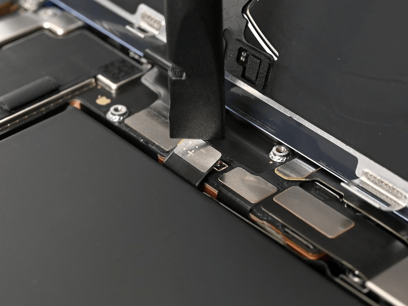 خطوة 36 في تبديل سماعة الأذن IPHNOE 16 PLUS