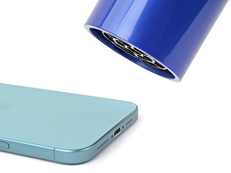 خطوة 1 في تبديل سماعة الأذن IPHNOE 16 PLUS