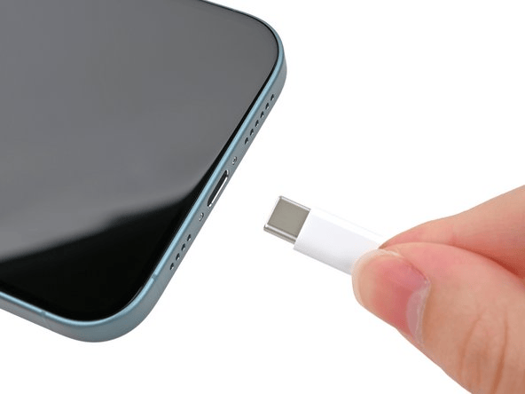 خطوة 1 في تبديل الشاشة IPHNOE 16 PLUS