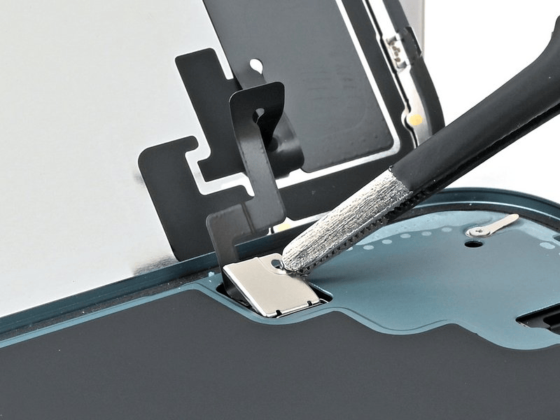 خطوة 16 في تبديل الشاشة IPHNOE 16 PLUS