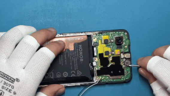 خطوة 26 في تبديل شاشة HONOR X8