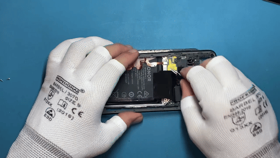 خطوة 33 في تبديل شاشة HONOR X8