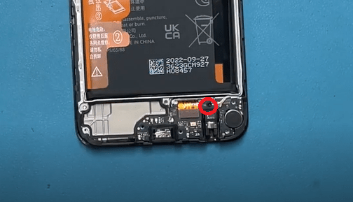 خطوة 11 في تبديل شاشة HONOR X8